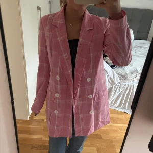 Blazer från vero Moda  - Storlek S, mycket bra skick!🥰