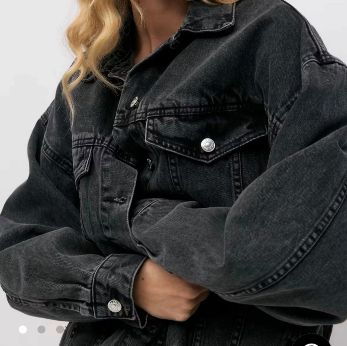 Oversized svart jeansjacka - 2