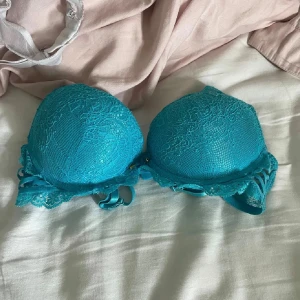 Turkos bh - Turkos bh k storlek 75b.