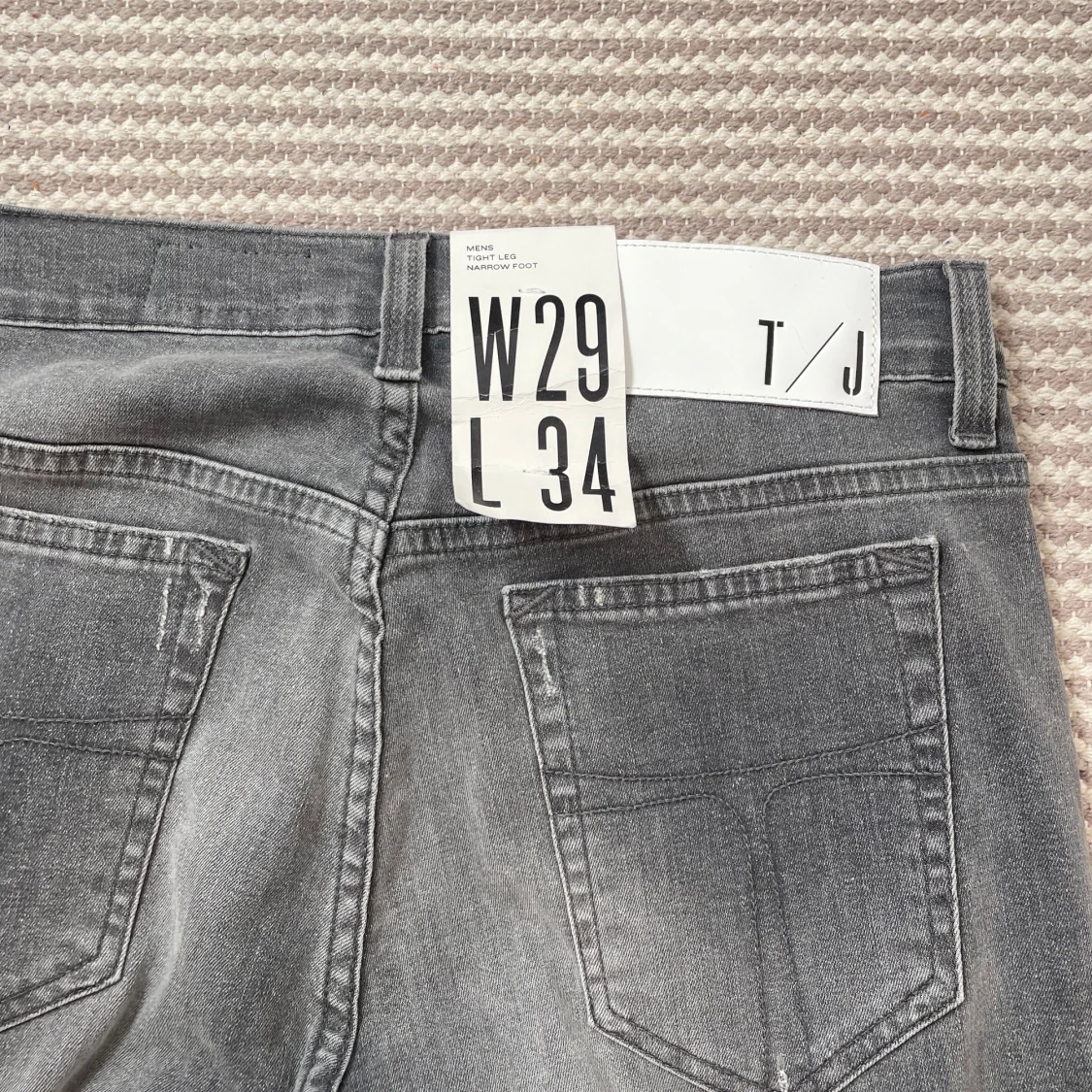 Grå skinny jeans från Tiger of Sweden - 2