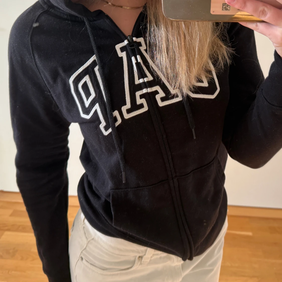Svart GAP hoodie med dragkedja - 1