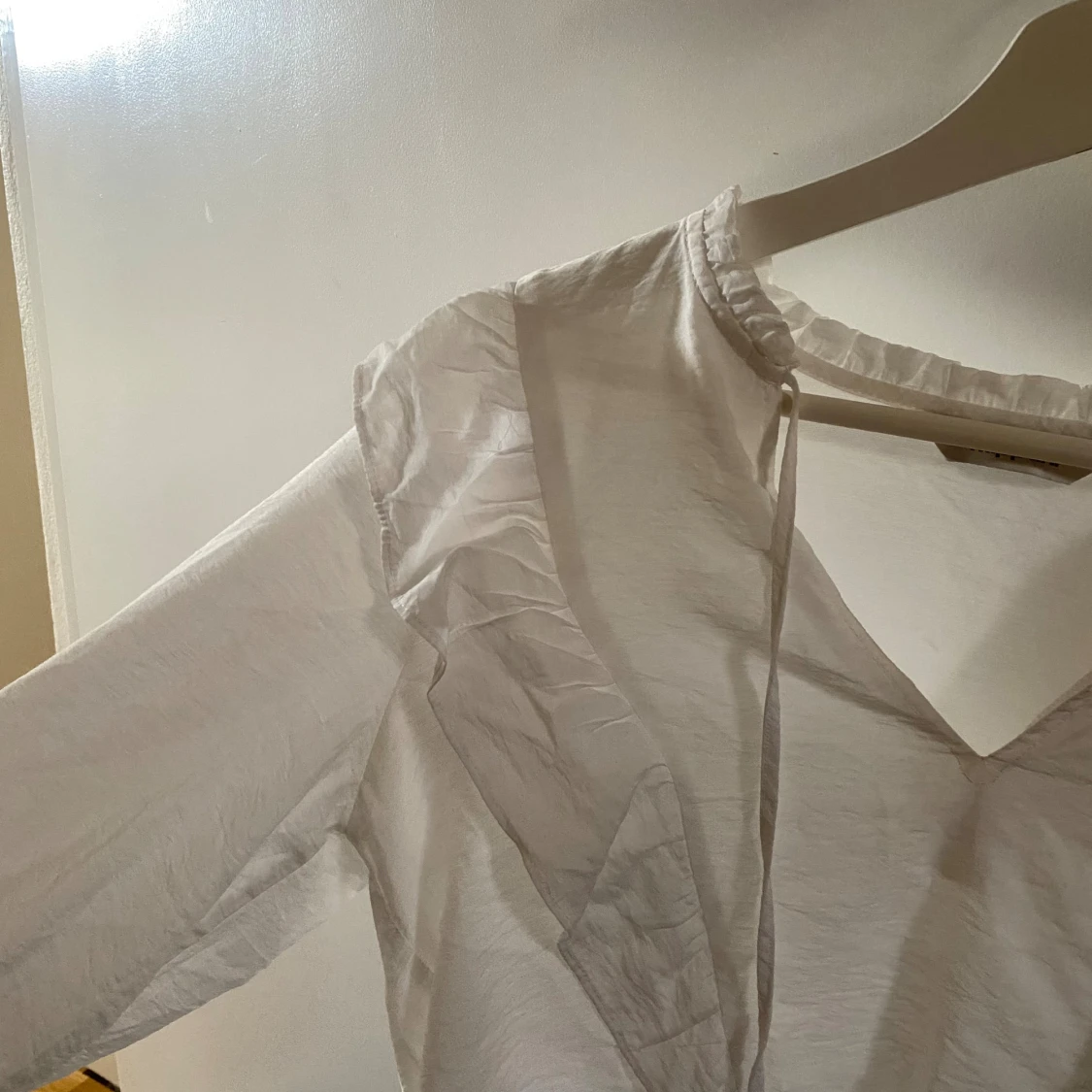 Vit volangblus från Kappahl - 1