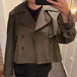 Kappa - Superfin trenchcoat som knappt är använd❤️