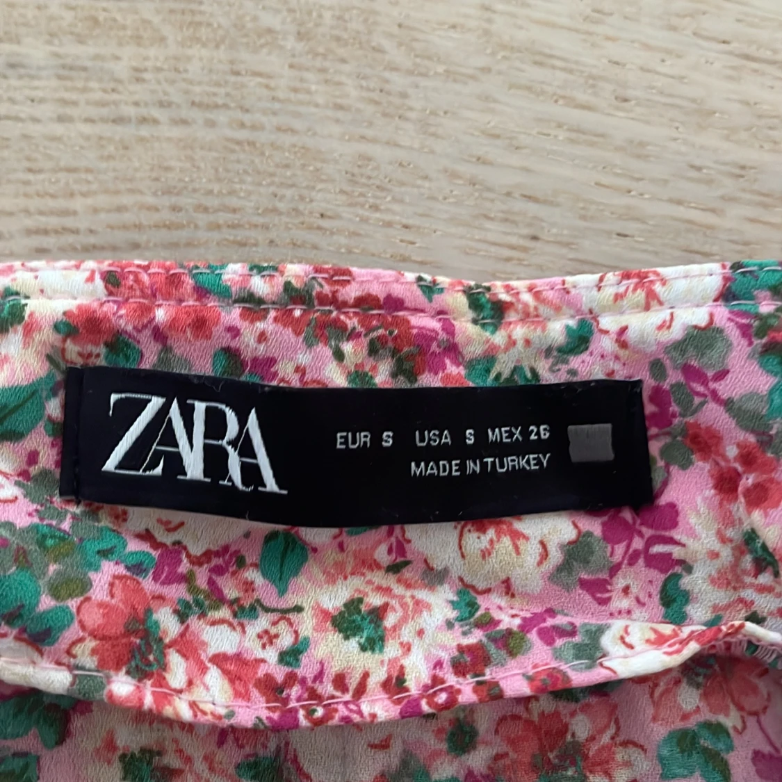 Blommig volangkjol från Zara - 1