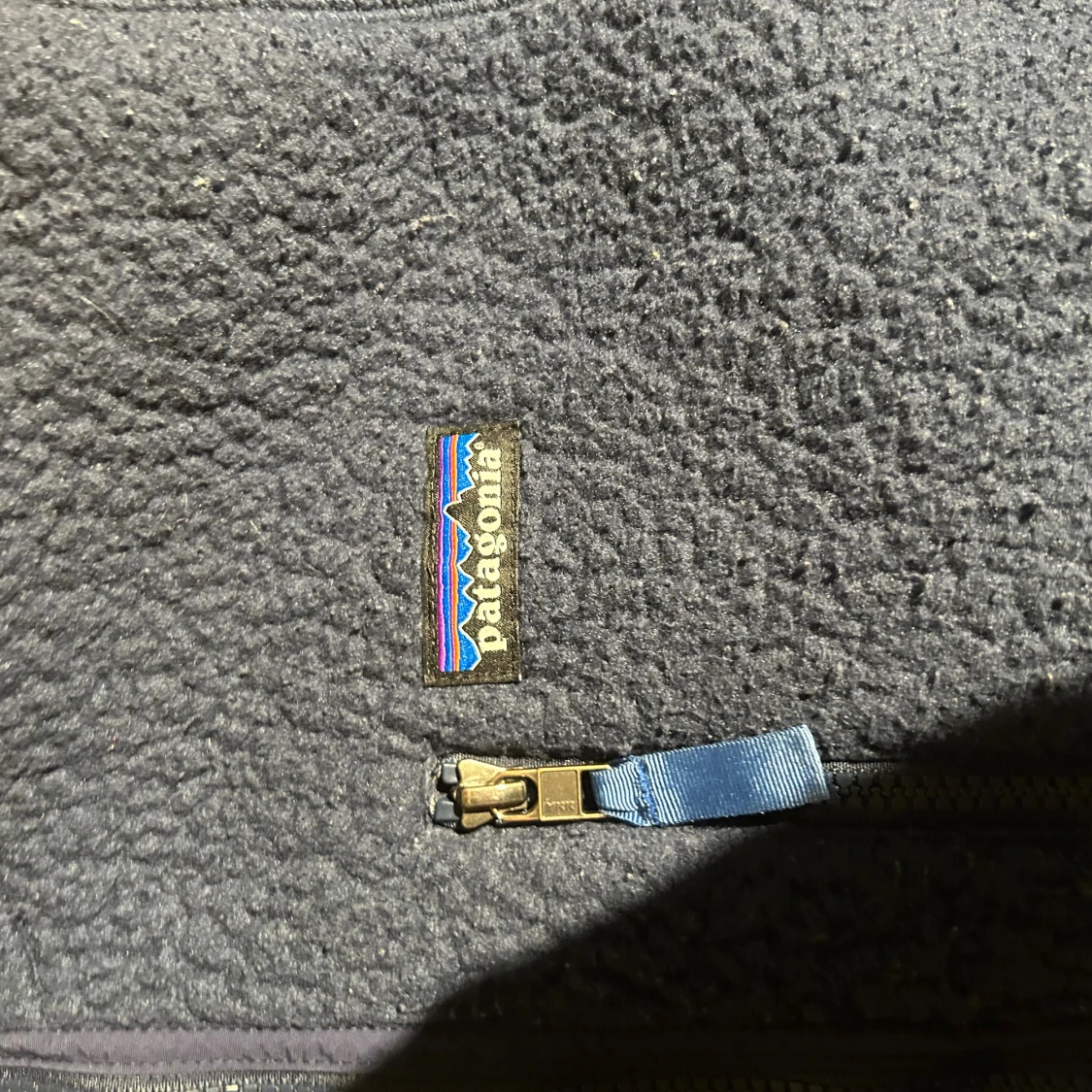 Mörkblå fleece-tröja från Patagonia - 1