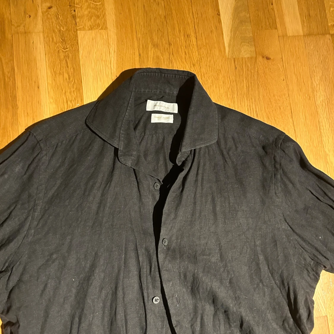 Svart linneskjorta från Massimo Dutti - 1