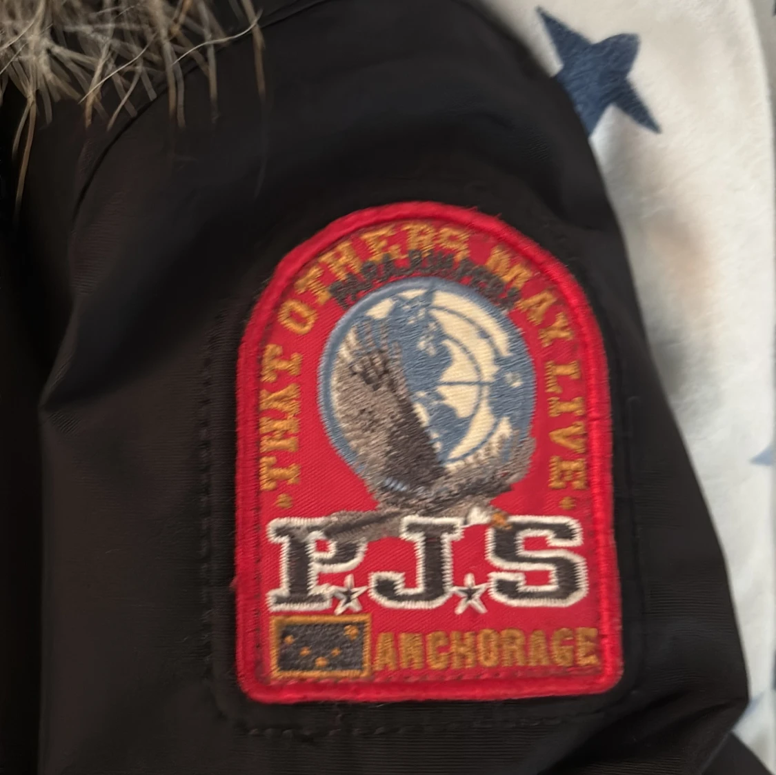 Svart Parajumpers vinterjacka med päls - 1
