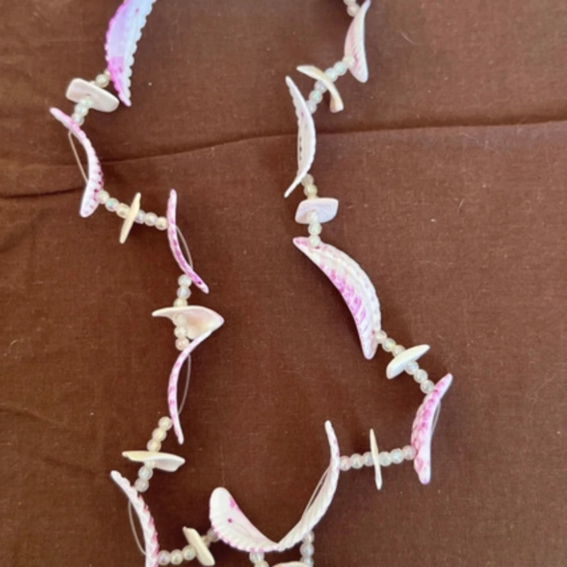 Halsband med snäckor och pärlor - 2