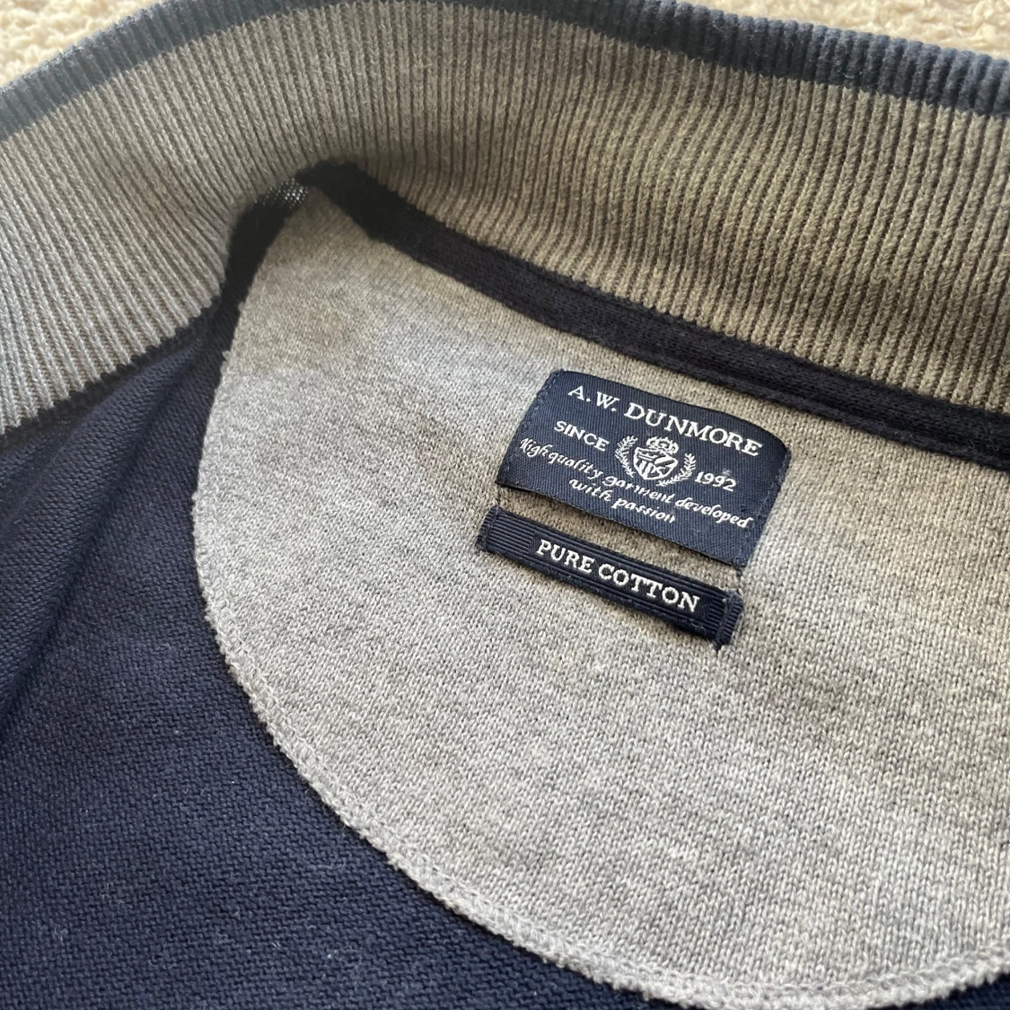 Mörkblå kofta från A.W. Dunmore - 2