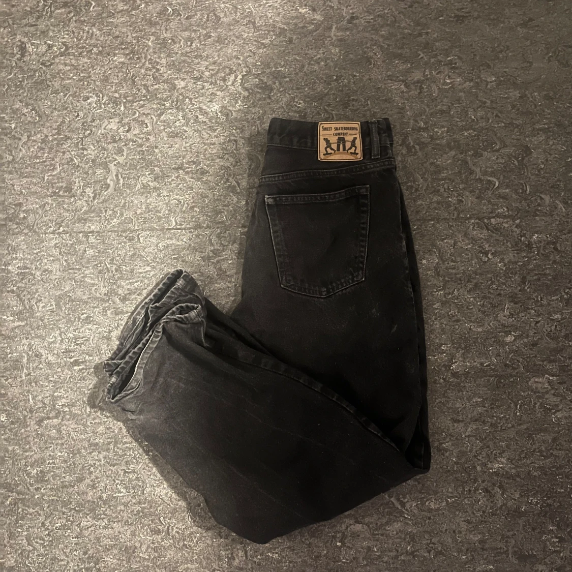 Svarta jeans från Sweet Skateboarding