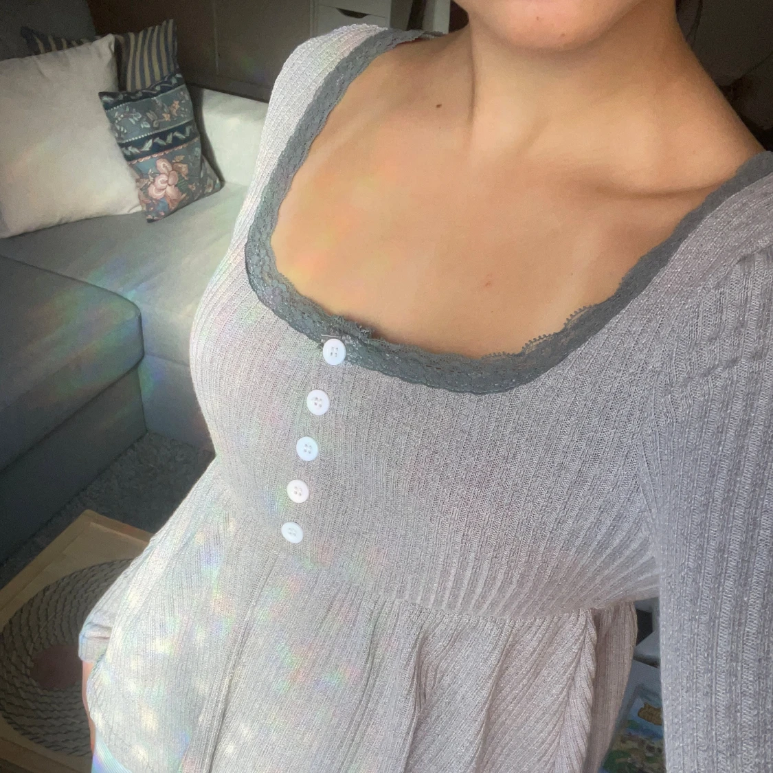 Ljusgrå ribbad blus från Romwe