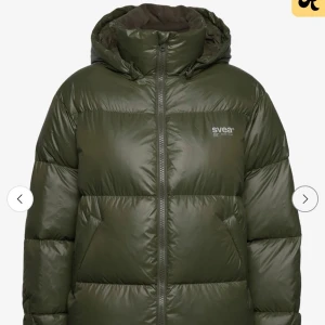 SÖKER - söker denna Svea puffer jacket i storlek S/XS