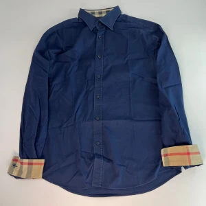 Burberry skjorta  - Storlek L 9/10 skick