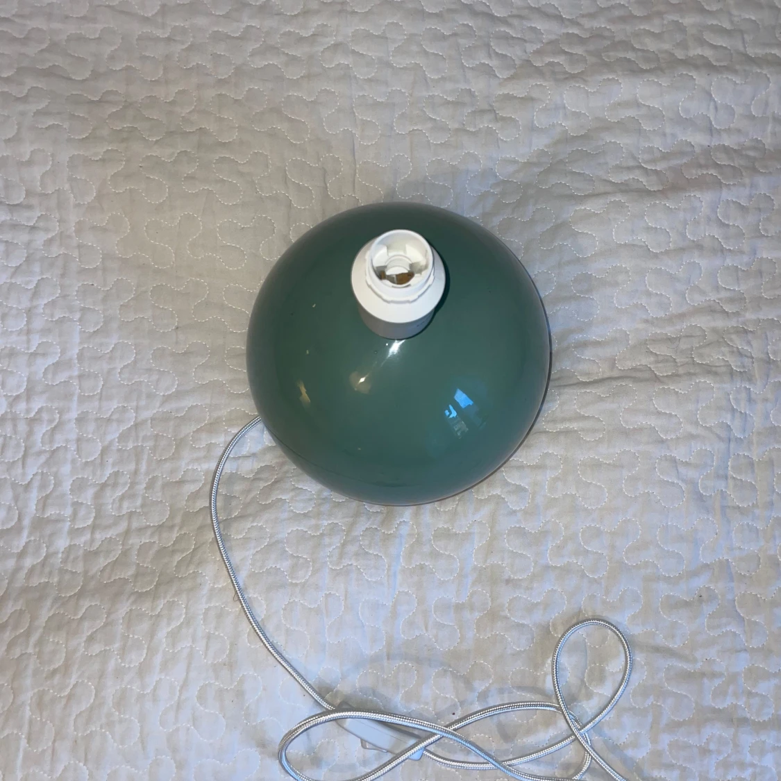 Grön bordslampa med rund fot - 2