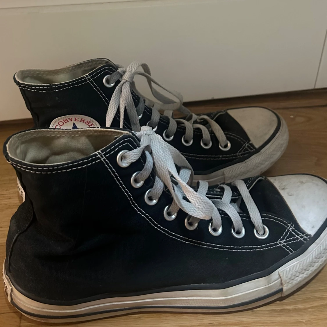 Svarta Converse All Star high tops - 1