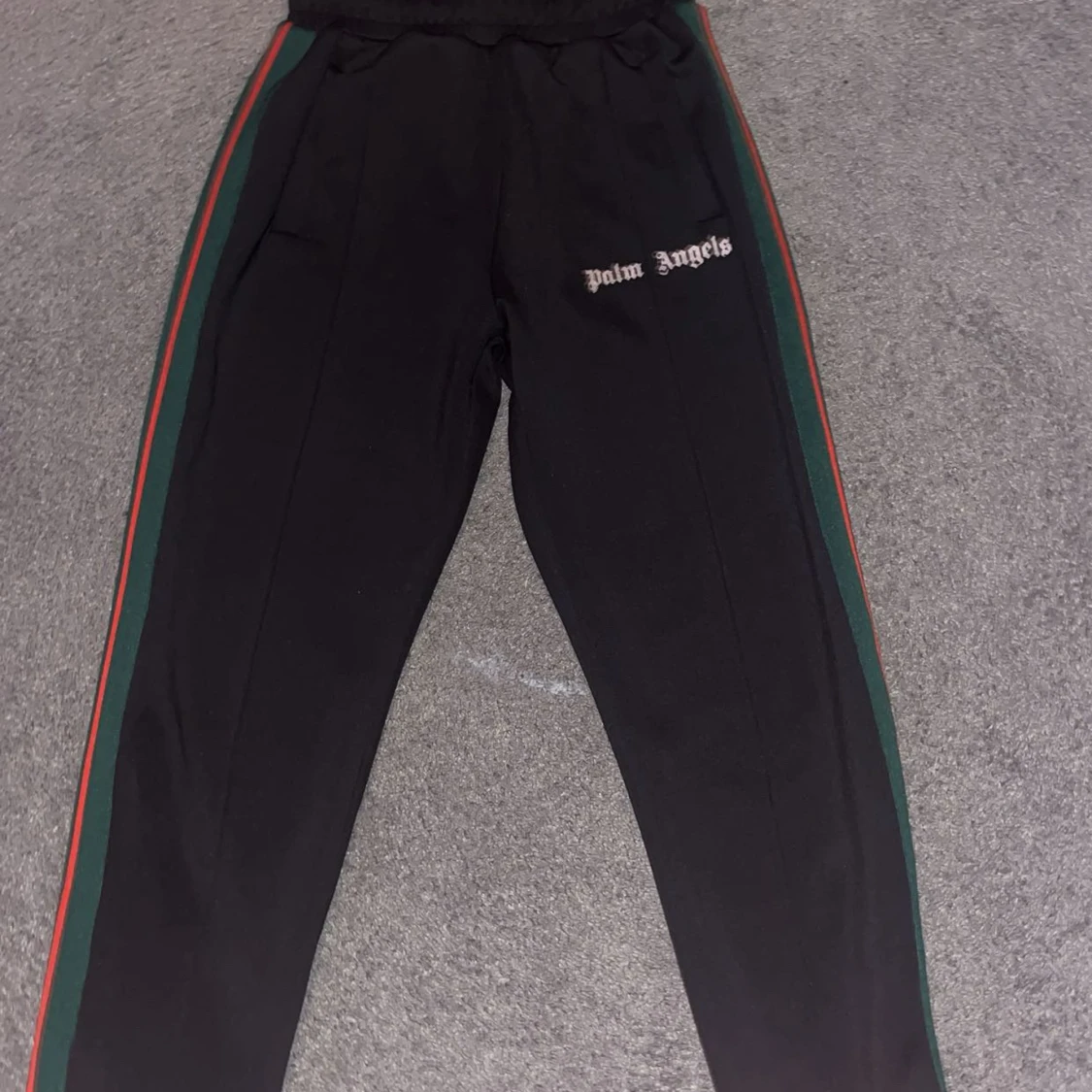 Palm Angels svarta byxor med ränder