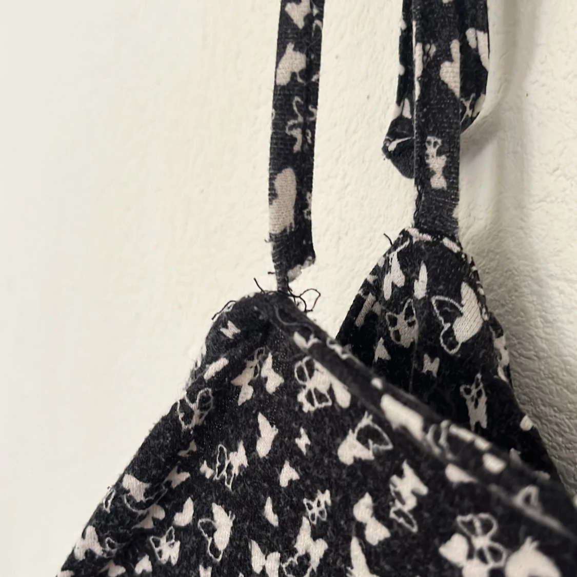 Svart blommig linnetopp från FB Sister - 3