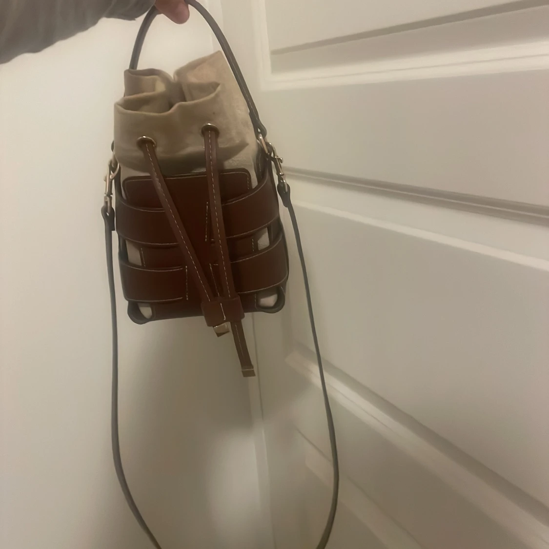 Bucket väska från H&M - 1