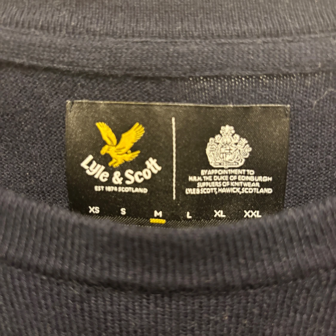 Mörkblå stickad tröja Lyle & Scott - 1