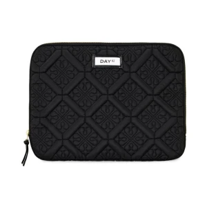 Datorfodral  - Jättefint datorfodral från day et som tyvärr inte kommer till användning längre, inga slitage eller defekter, hör av er om funderingar prisförslag eller bilder?🩷köpt för 569 kr på Åhléns