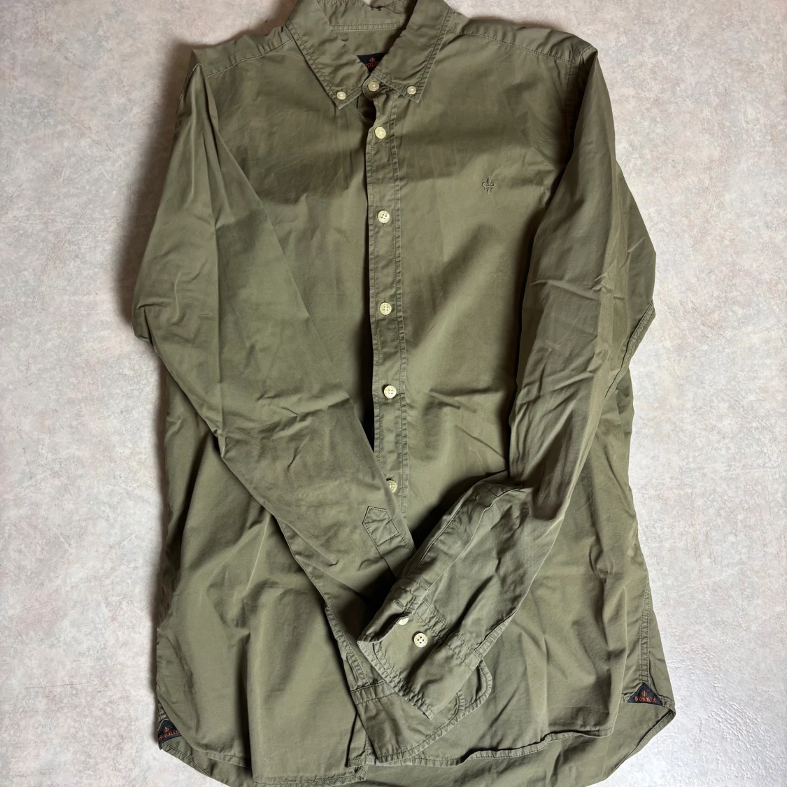 Olivgrön skjorta från Morris M - 1