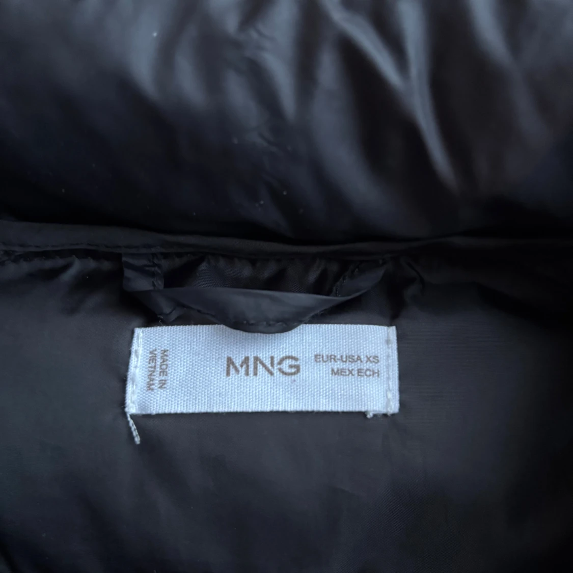 Svart väst från Mango - 2