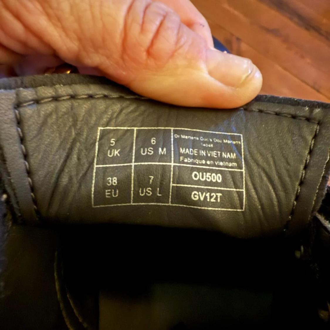 Svarta Dr. Martens vegan skor - 4