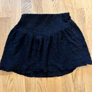 Kjol - Oanvänd kjol 