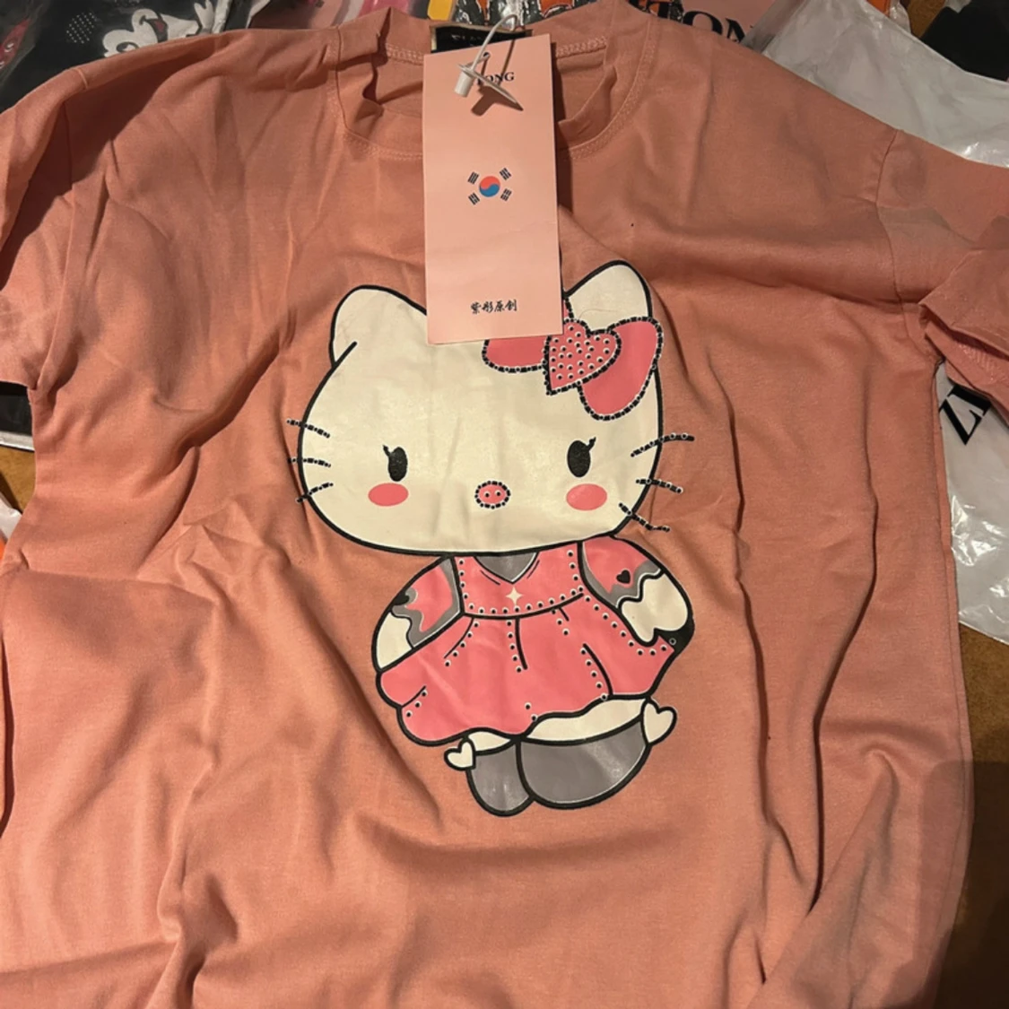 T-Shirt Med Olika Tryck På - 2