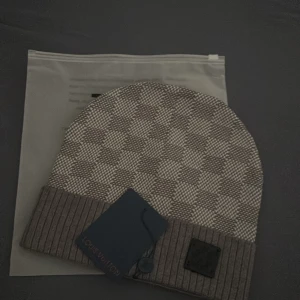 Mössa  - Dm vid intresse 