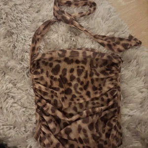 Leopard topp - Jätte fin att ha till vardags eller gå ut med!