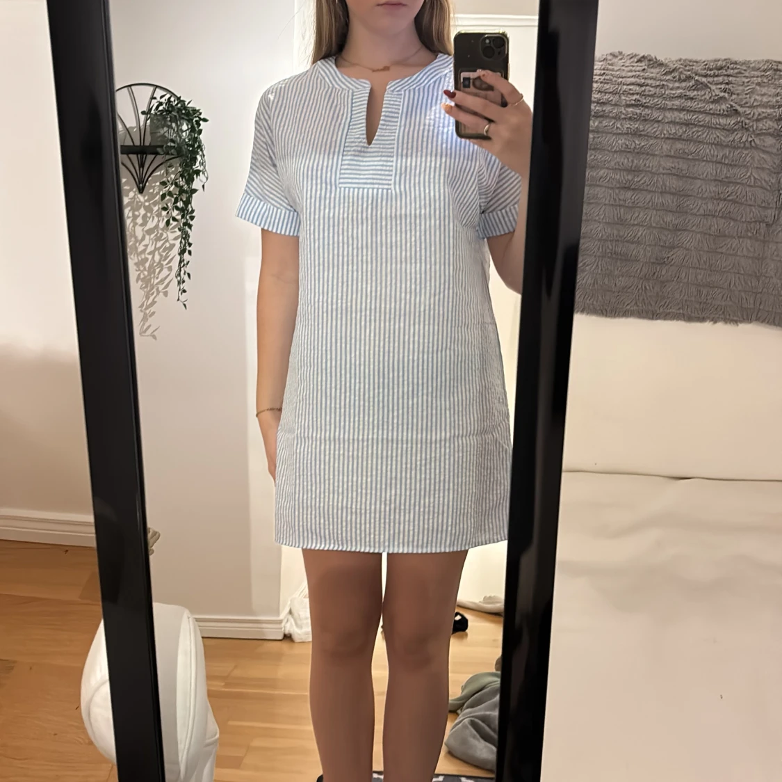 Blåvit randig strandklänning - 2