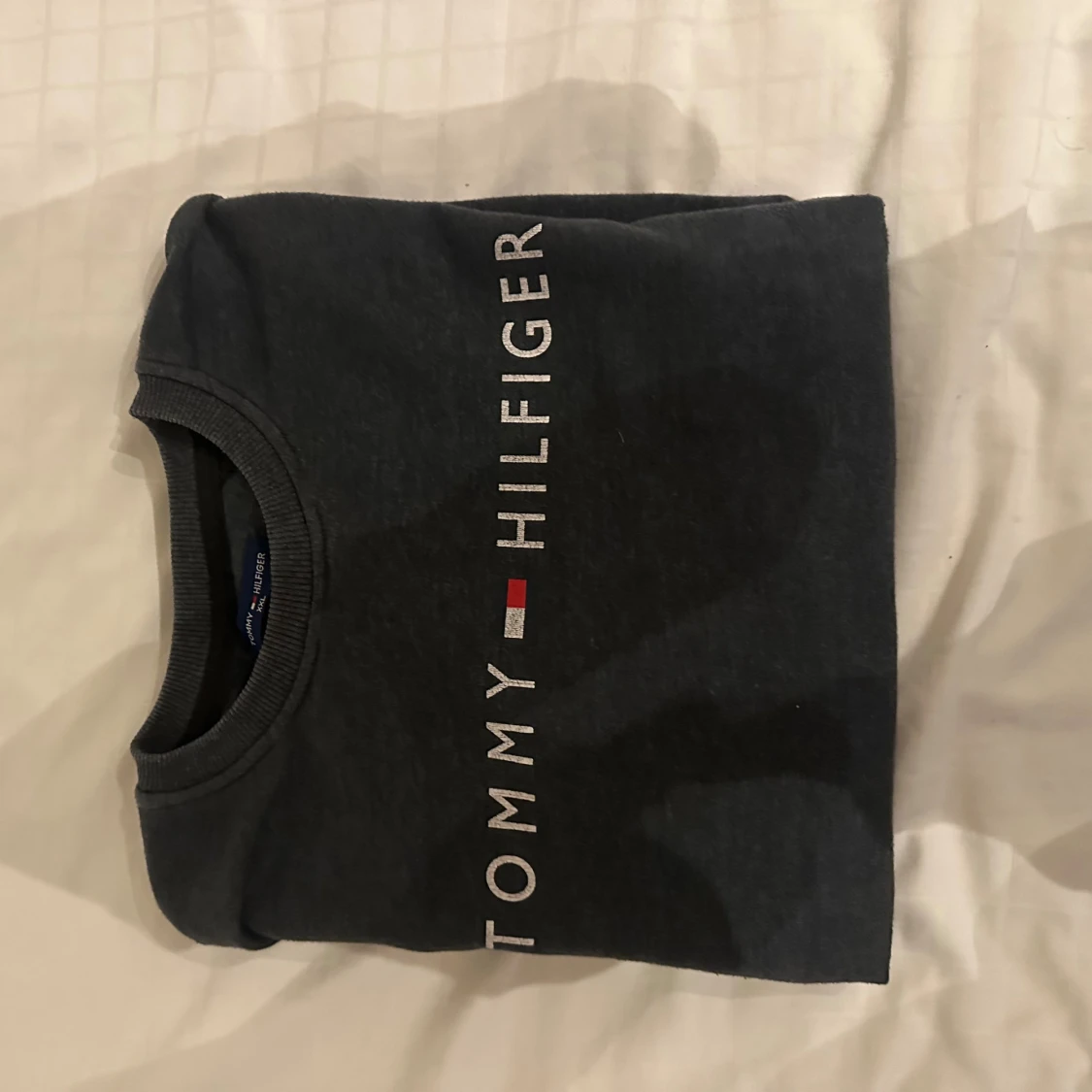 Mörkgrå Tommy Hilfiger sweatshirt