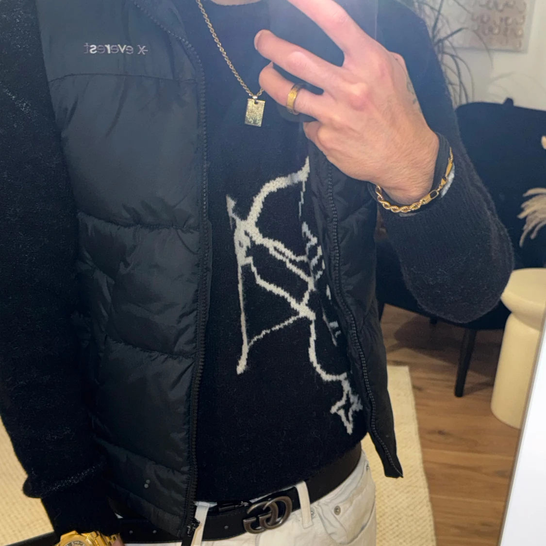 Svart dunväst från Everest - 2