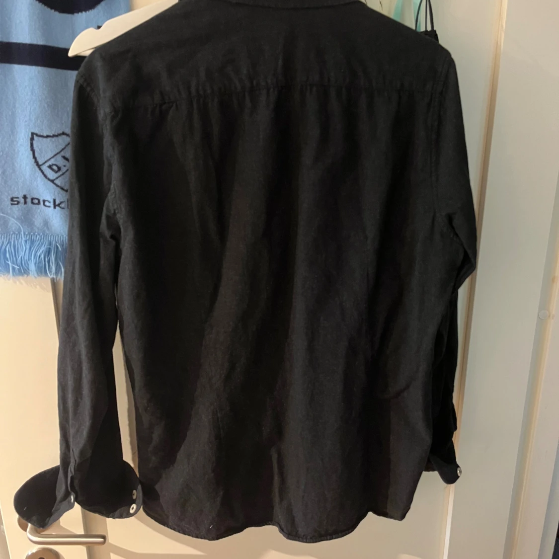 Svart skjorta  - 1