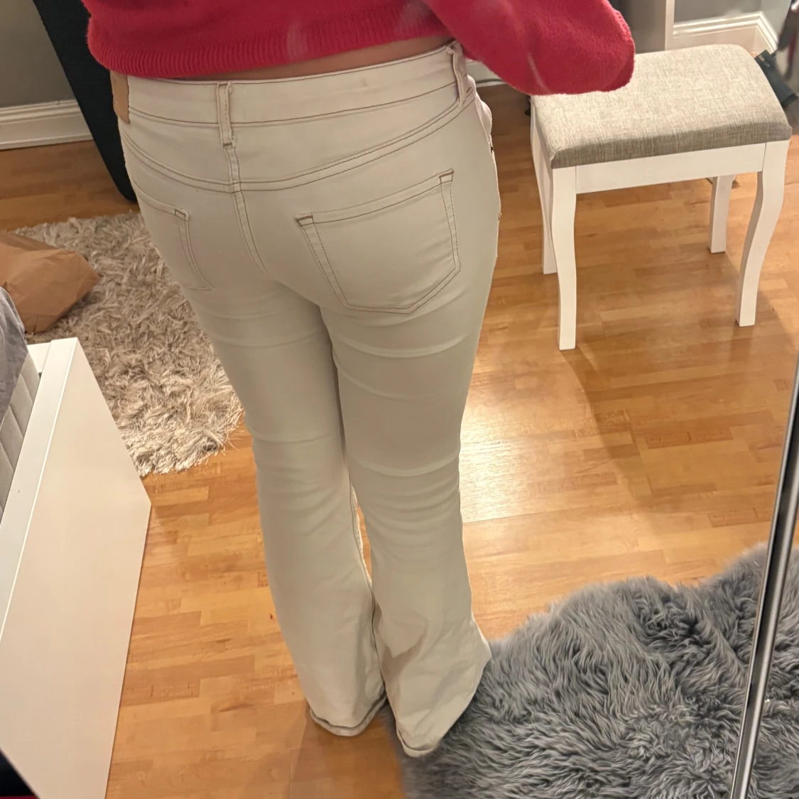 Vita bootcut jeans med låg midja - 1