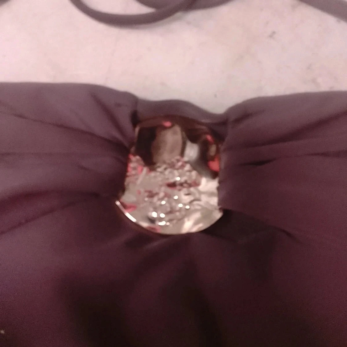 Brun baddräkt med gulddetalj - 1