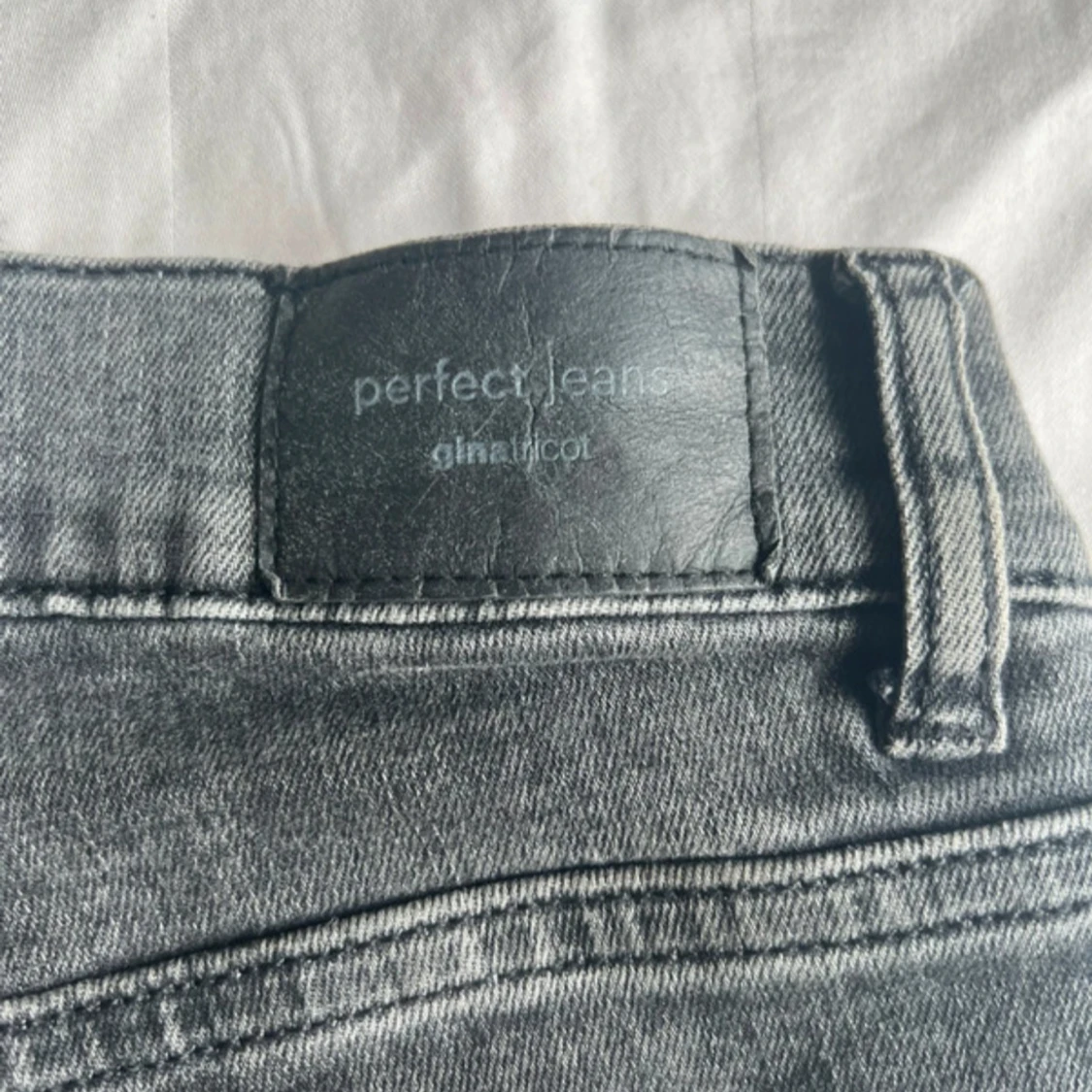Grå bootcut jeans från Perfect Jeans - 4