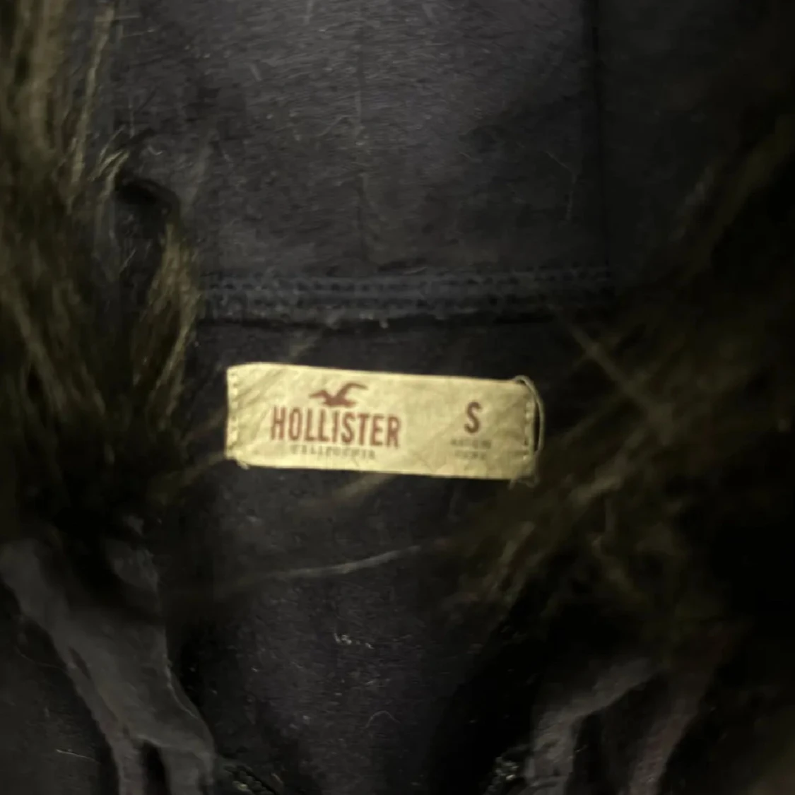 hollister fur hoodie - 2