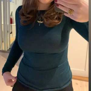 intimissimi tröja - säljer min mörkgröna intimissimi tröja i bra skick! 