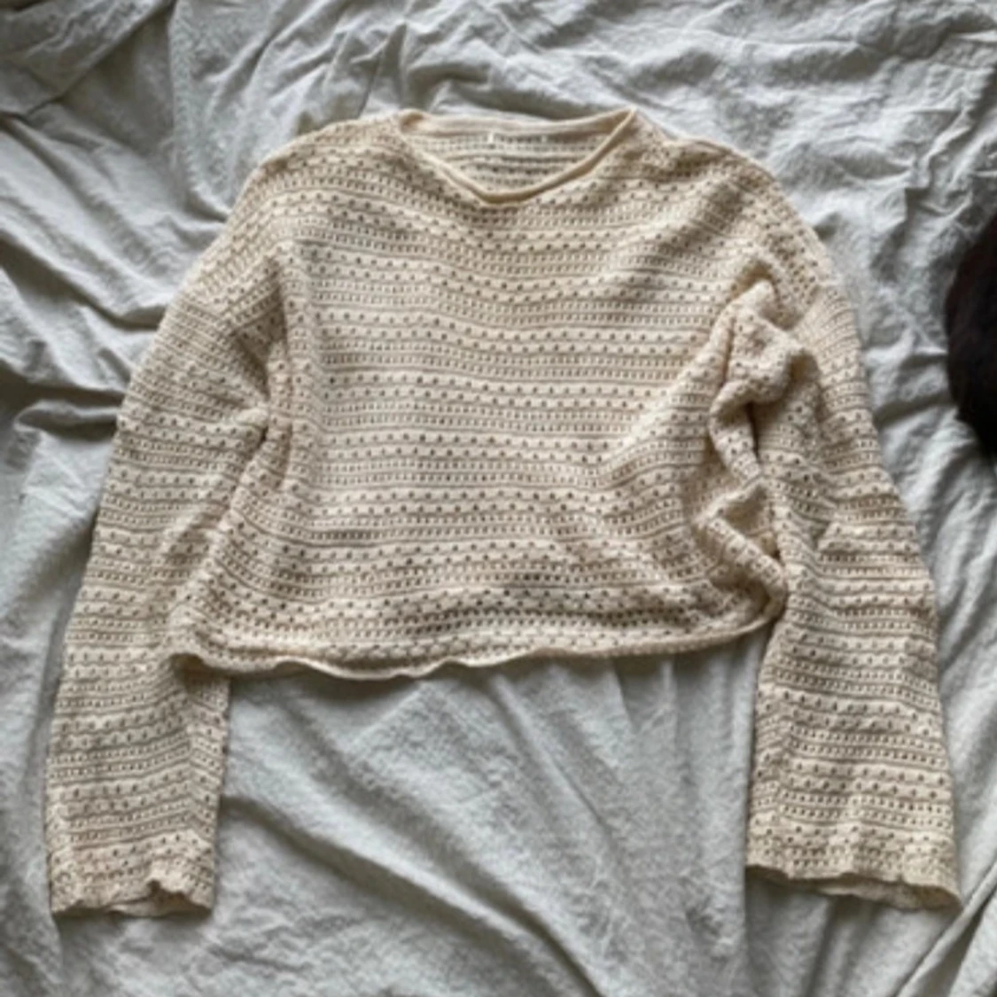 Beige stickad tröja