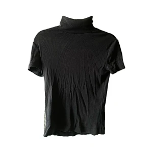 Svart turtle neck - Super bra skick, använd ett par gånger