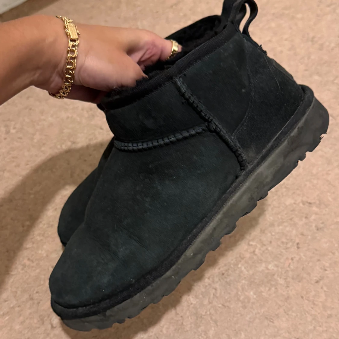 Svarta UGG ultra mini