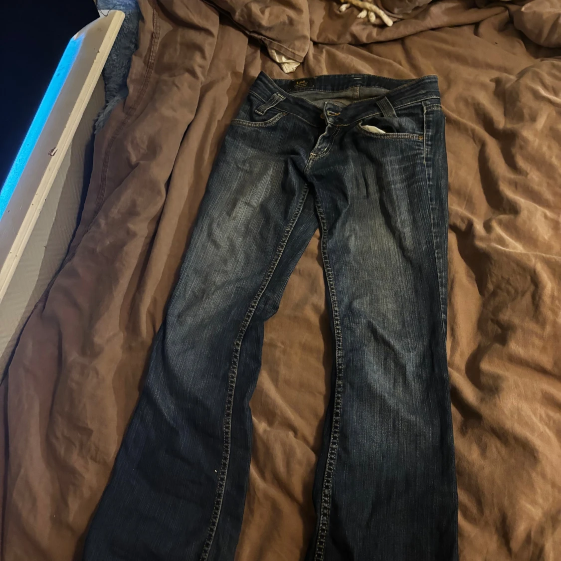 Blå bootcut jeans från Levis