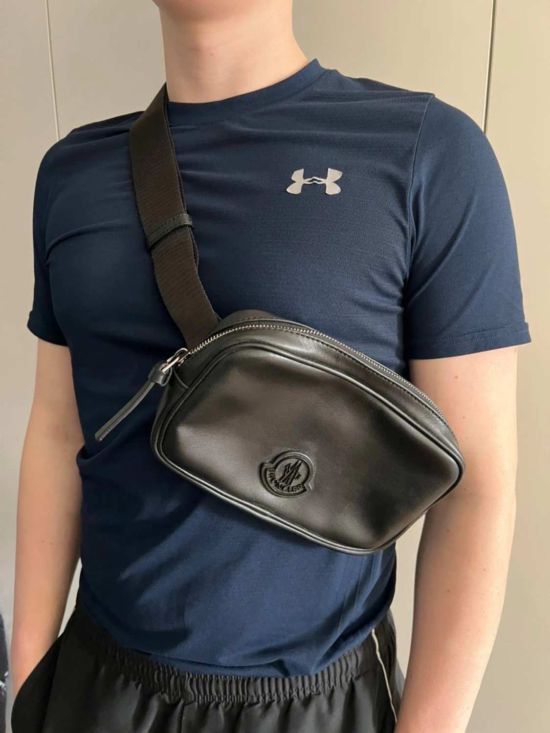 Moncler läderväska - 2