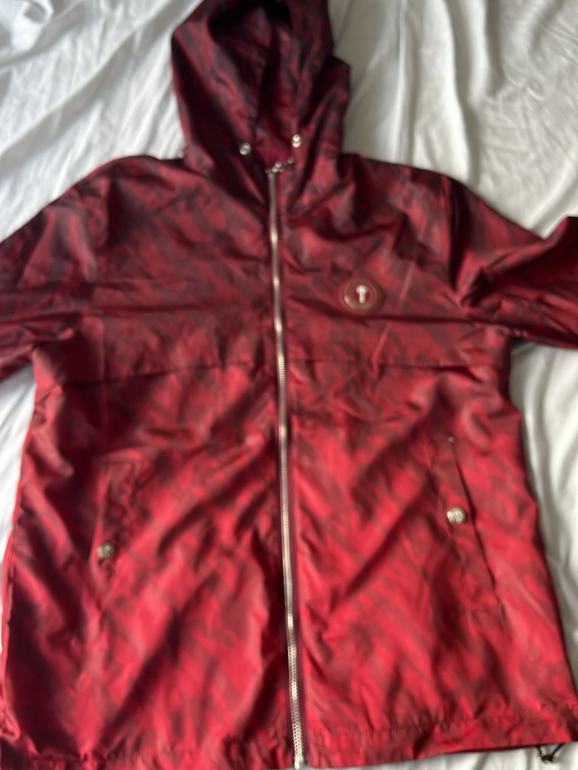 Röd vindjacka från Trapstar