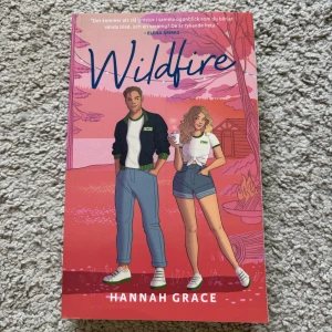 Wildfire - Hannah Grace (SE) - Storpocket, oläst, på svenska!! säljer även massor av andra böcker!!