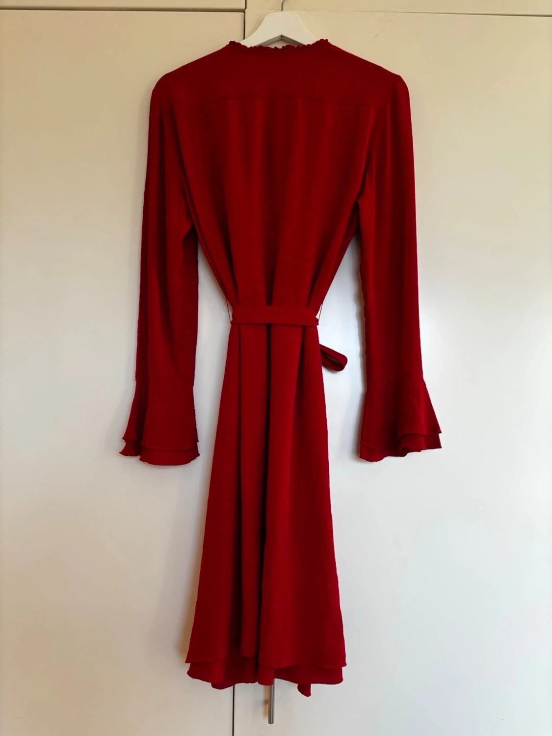 Röd midiklänning från MAX&Co. Storlek UK 10/S - 1