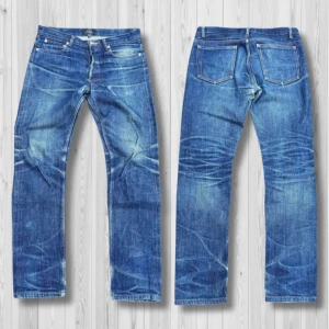 APC selvedge selvage japan raw denim jeans - Galna apc jeans med genuin selvedge fade. Modell: petit standard Size: 28 Mått: Midja 39cm Ytterben 97cm