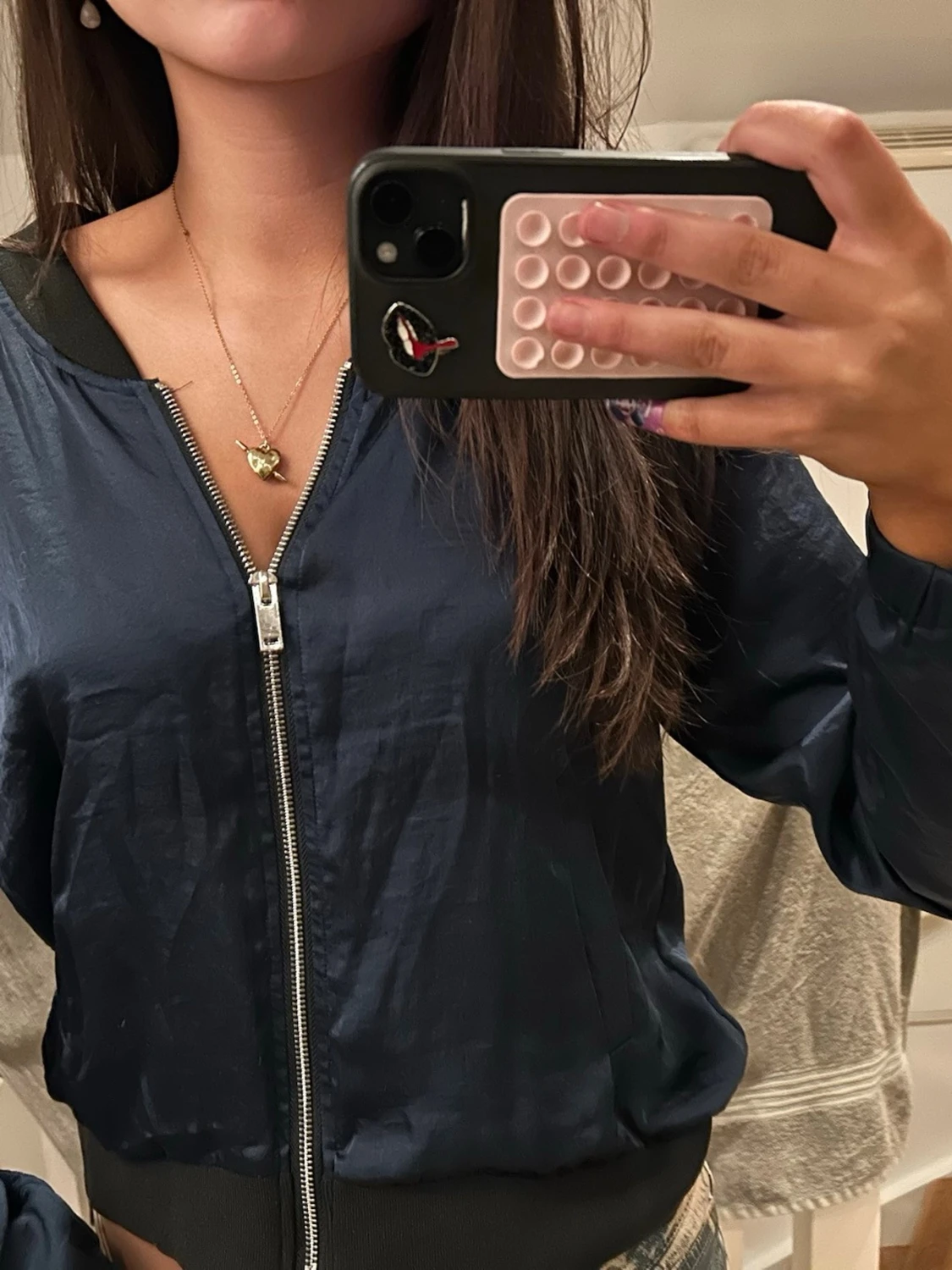 Mörkblå bomberjacka med dragkedja